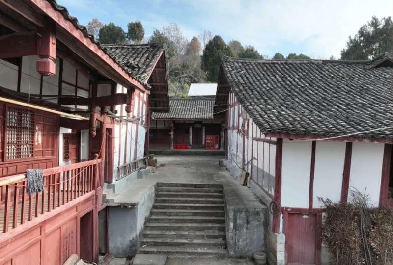 傅崇碧故居：胜利乡迪坪村