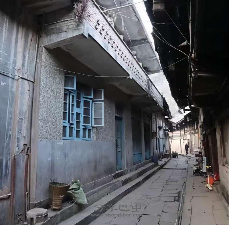 何正文故居:板桥口镇二郎庙街道人