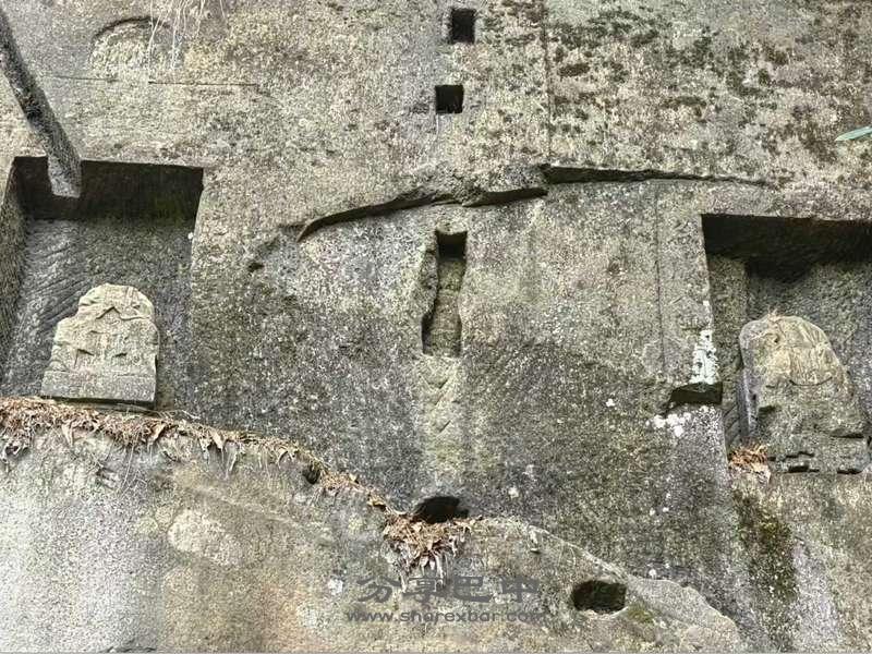 赖家河崖墓群