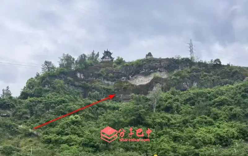 南江“挂榜山”（照壁岩）
