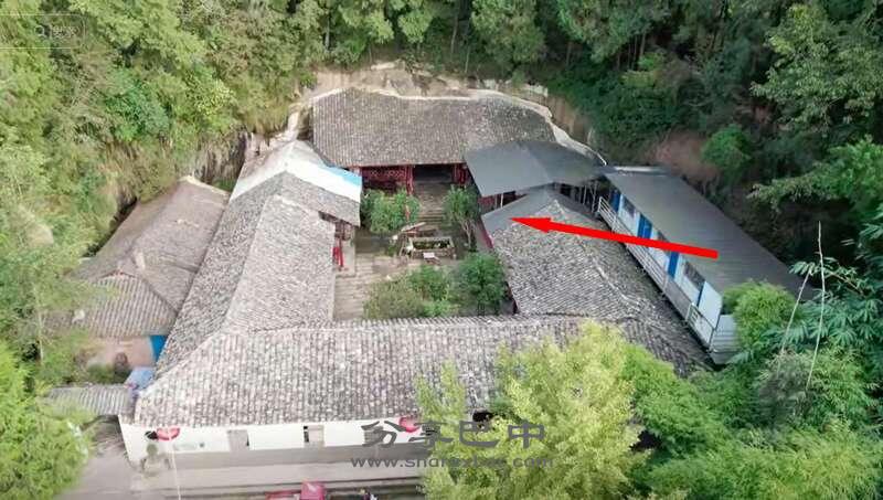 遥看清莲洞