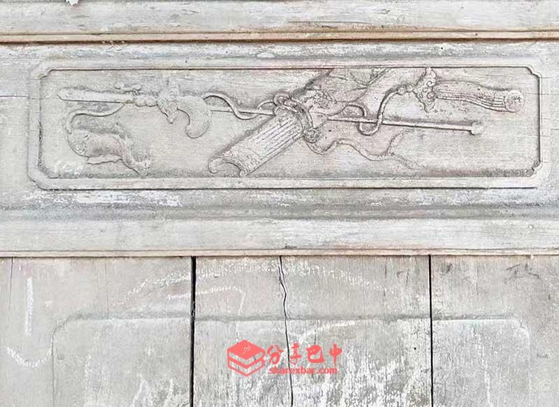 刘家残存的门板